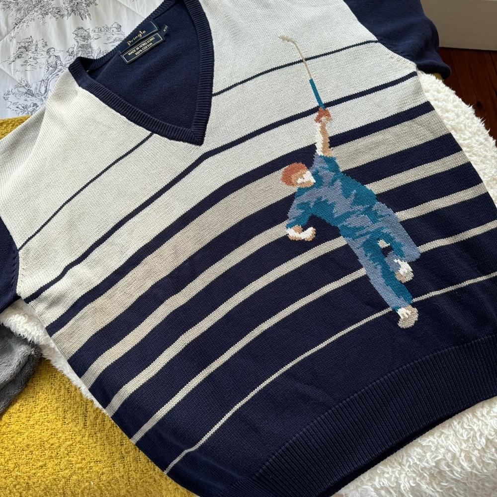 Pringle V-Neck Sweater Golfer Design